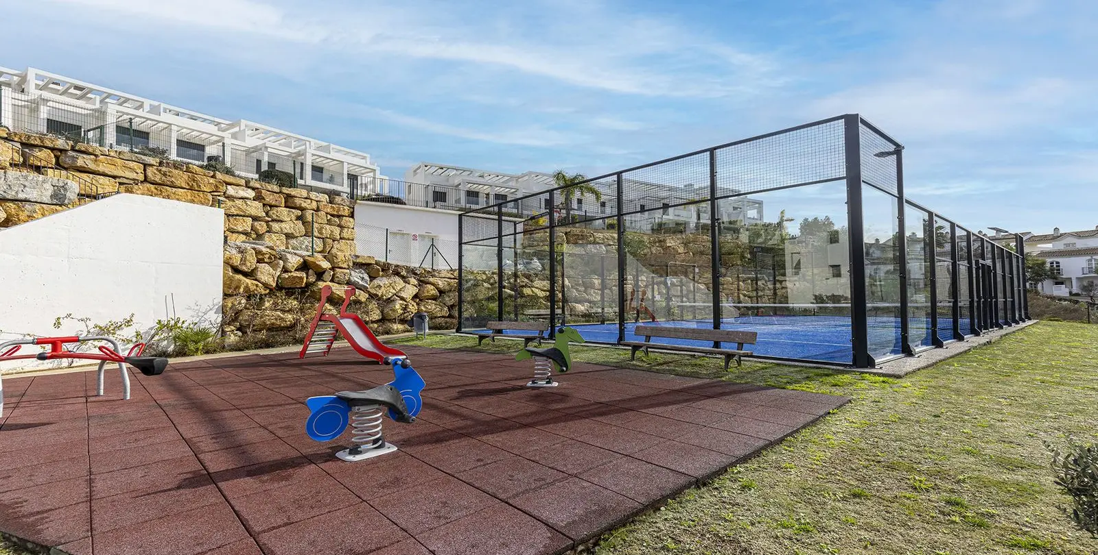 Sale of townhouse in Manilva 26