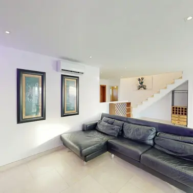 Продажа  отдельно стоящей виллы в Torrox