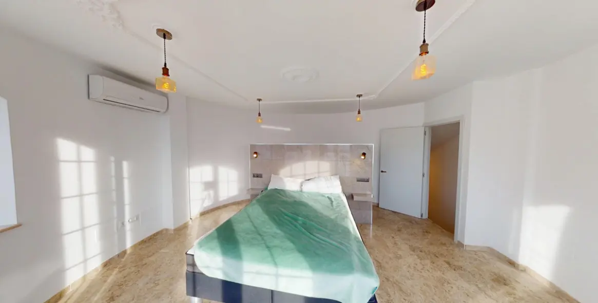 Продажа  отдельно стоящей виллы в Torrox 31