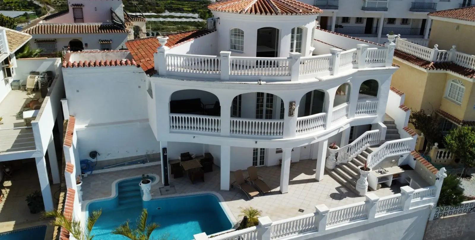 Sale of detached villa in Torrox Costa 1