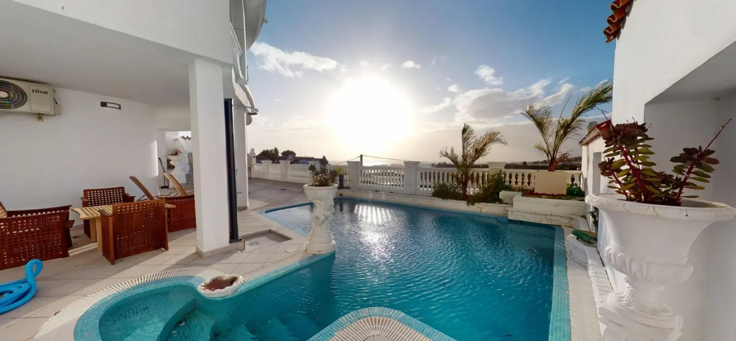 Sale of detached villa in Torrox Costa 1