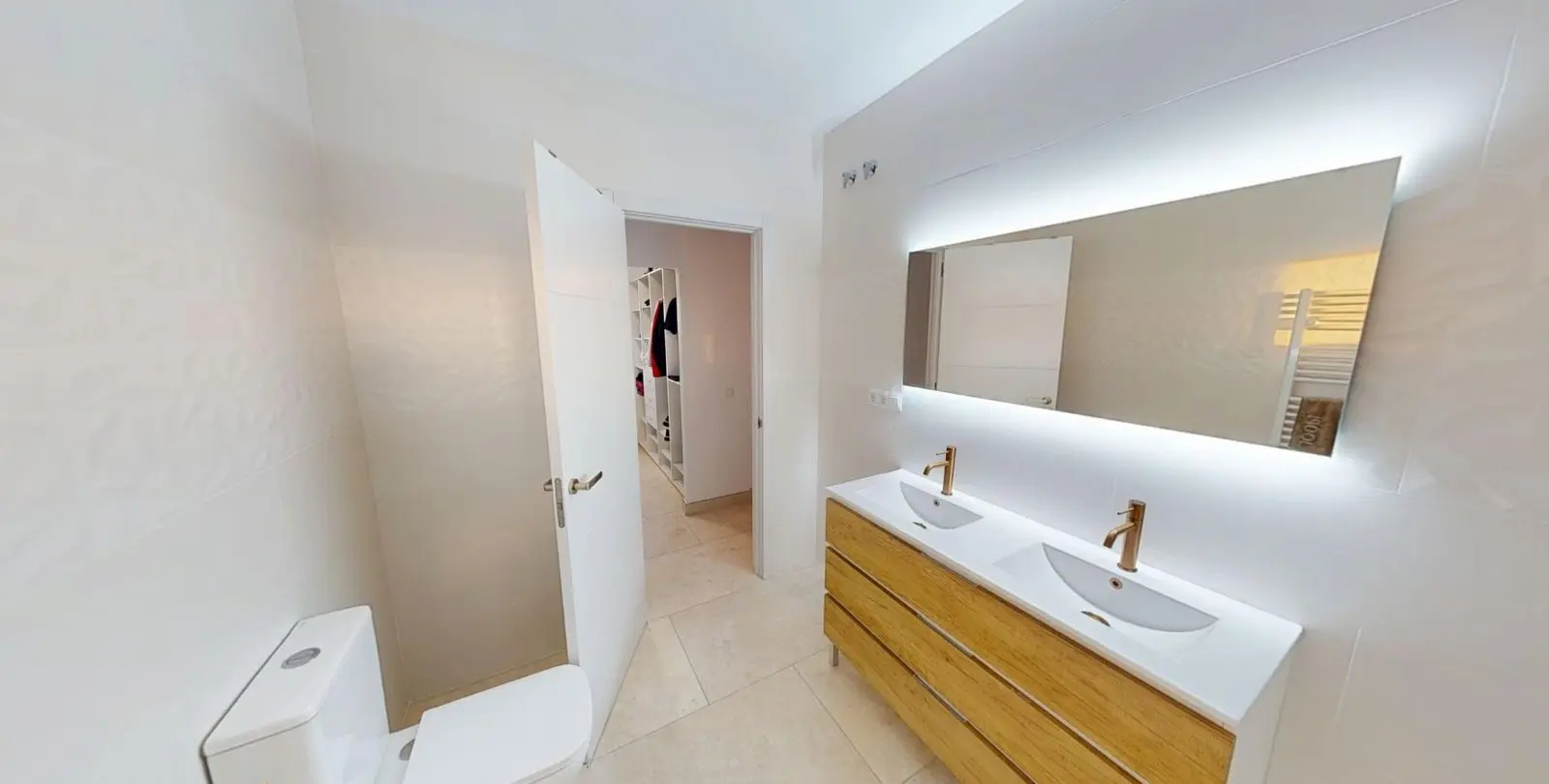 Sale of detached villa in Torrox Costa 29