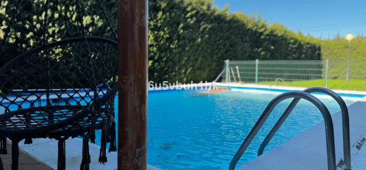 Venta de adosado en Bolonia 0