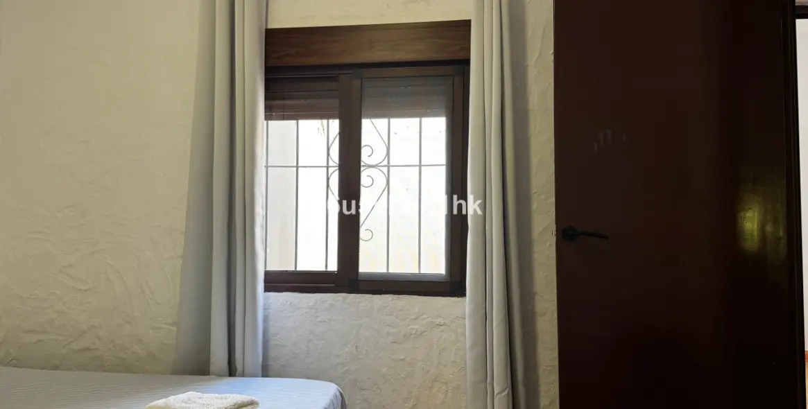 Venta de adosado en Bolonia 10