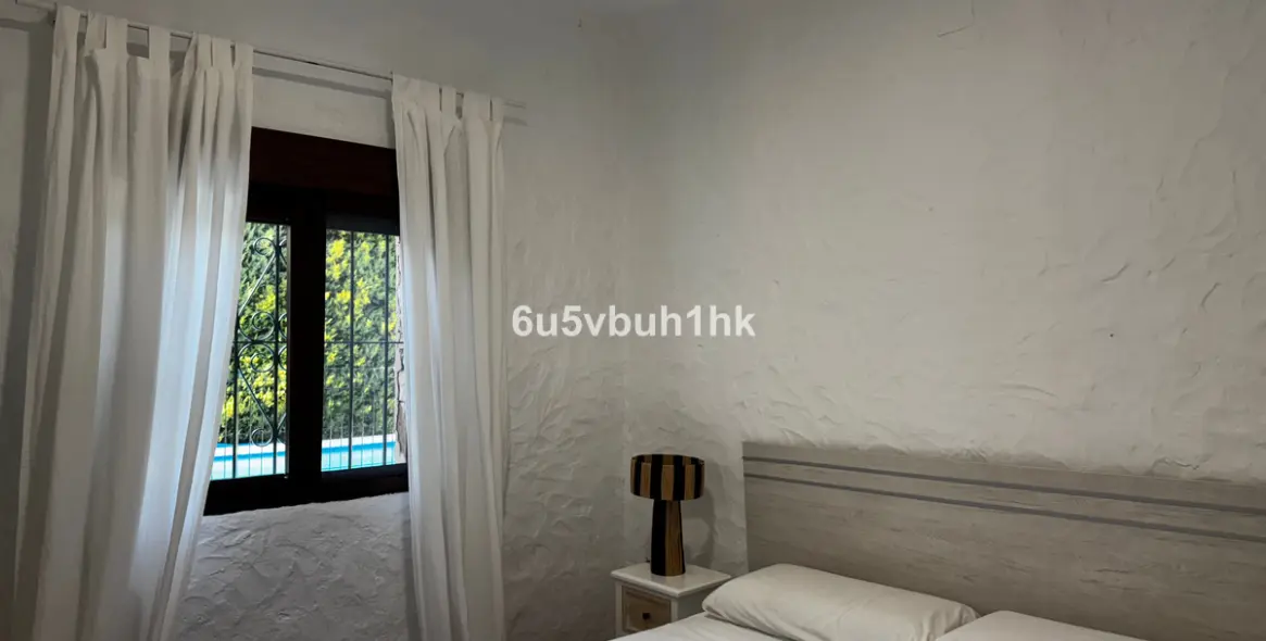 Venta de adosado en Bolonia 15