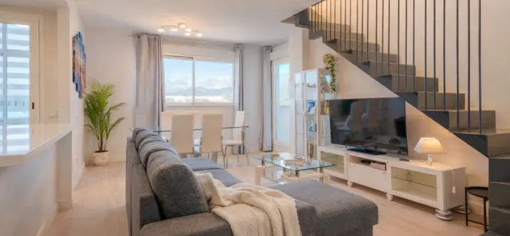 Venta de ático en Estepona 0