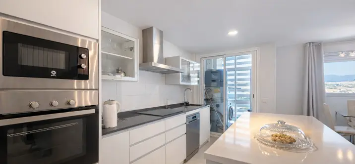 Venta de ático en Estepona 1