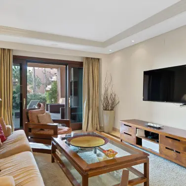 Venta de apartamento en planta baja en New Golden Mile