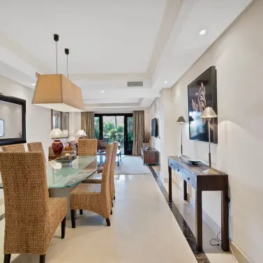 Venta de apartamento en planta baja en New Golden Mile