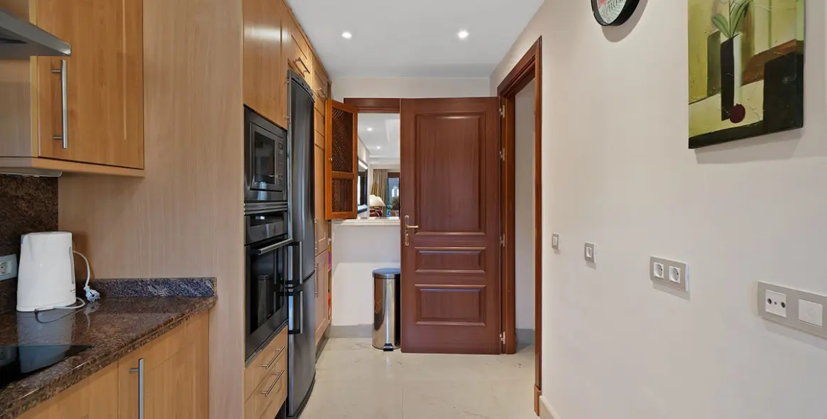 Venta de apartamento en planta baja en New Golden Mile 13