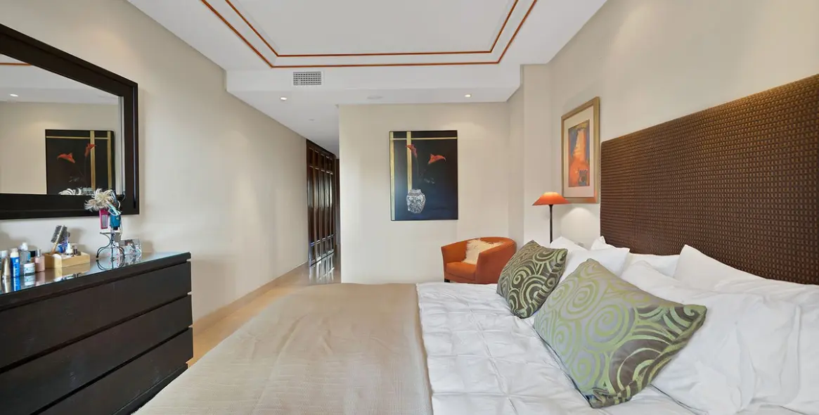 Venta de apartamento en planta baja en New Golden Mile 19