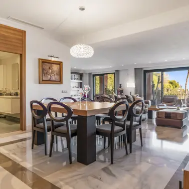 Venta de ático dúplex en Monte Halcones