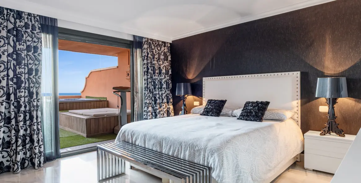 Venta de ático dúplex en Monte Halcones 18