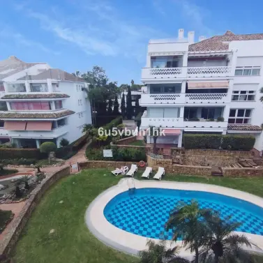 Venta de apartamento en planta baja en Marbella