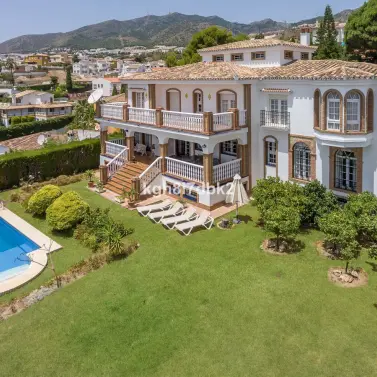 Venta de villa independiente en Benalmadena