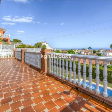 Venta de villa independiente en Benalmadena