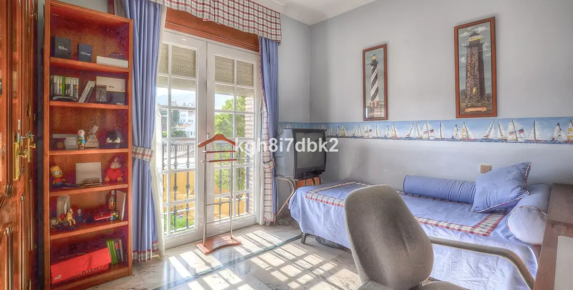 Продажа  отдельно стоящей виллы в Benalmadena 23