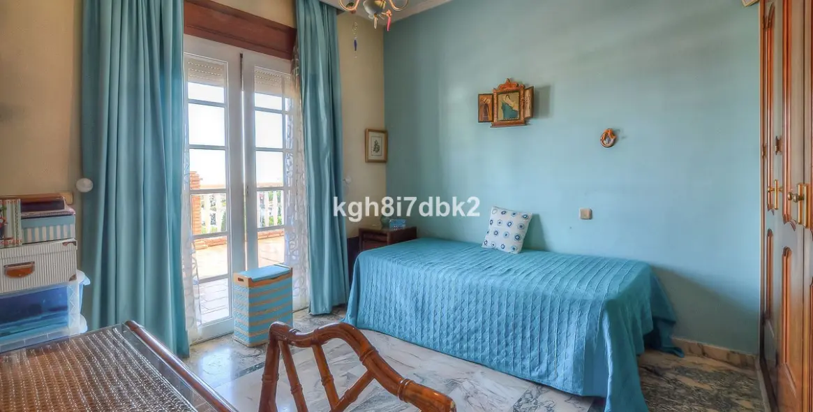 Продажа  отдельно стоящей виллы в Benalmadena 26