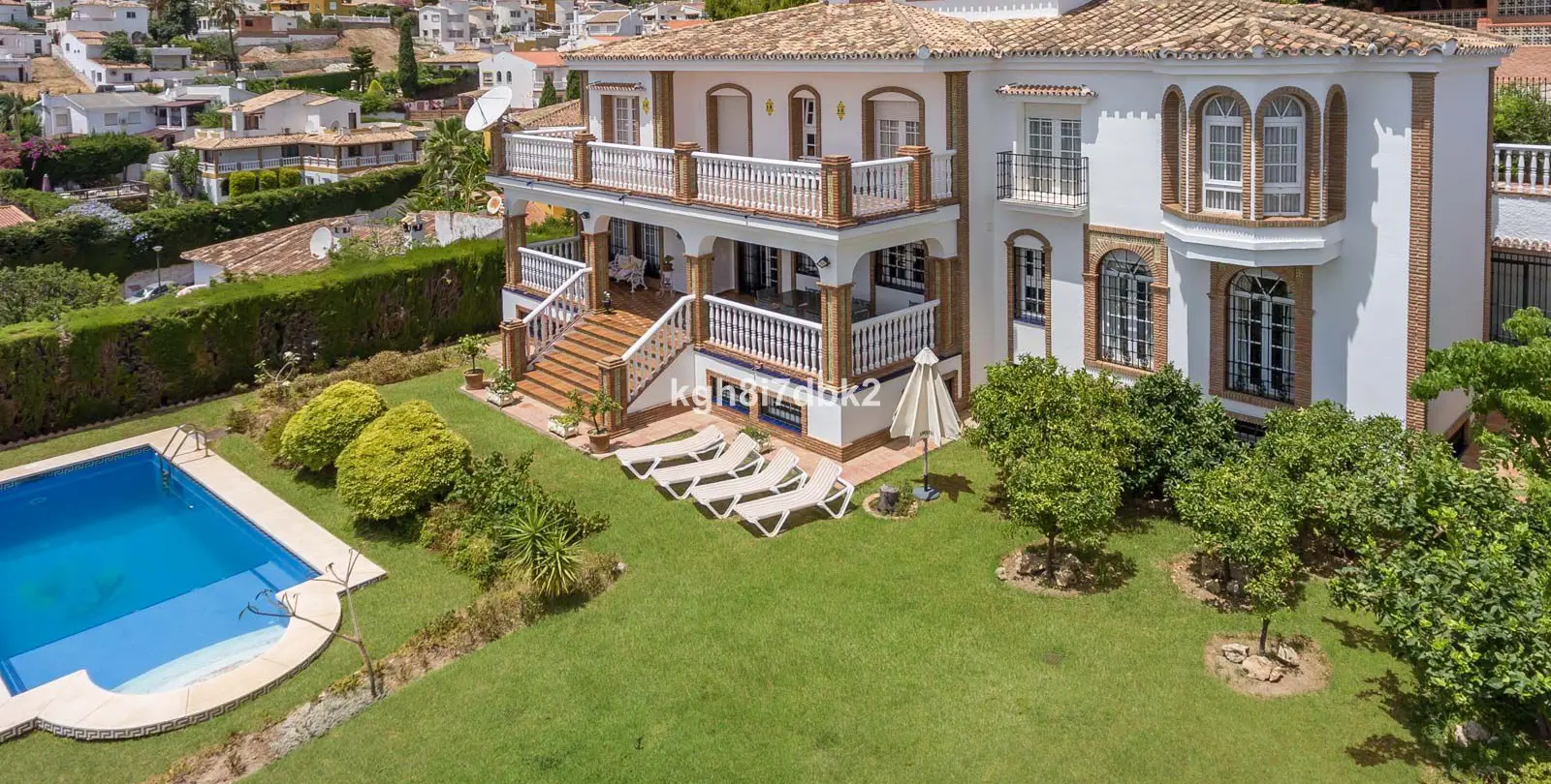 Sale of detached villa in Benalmadena 1