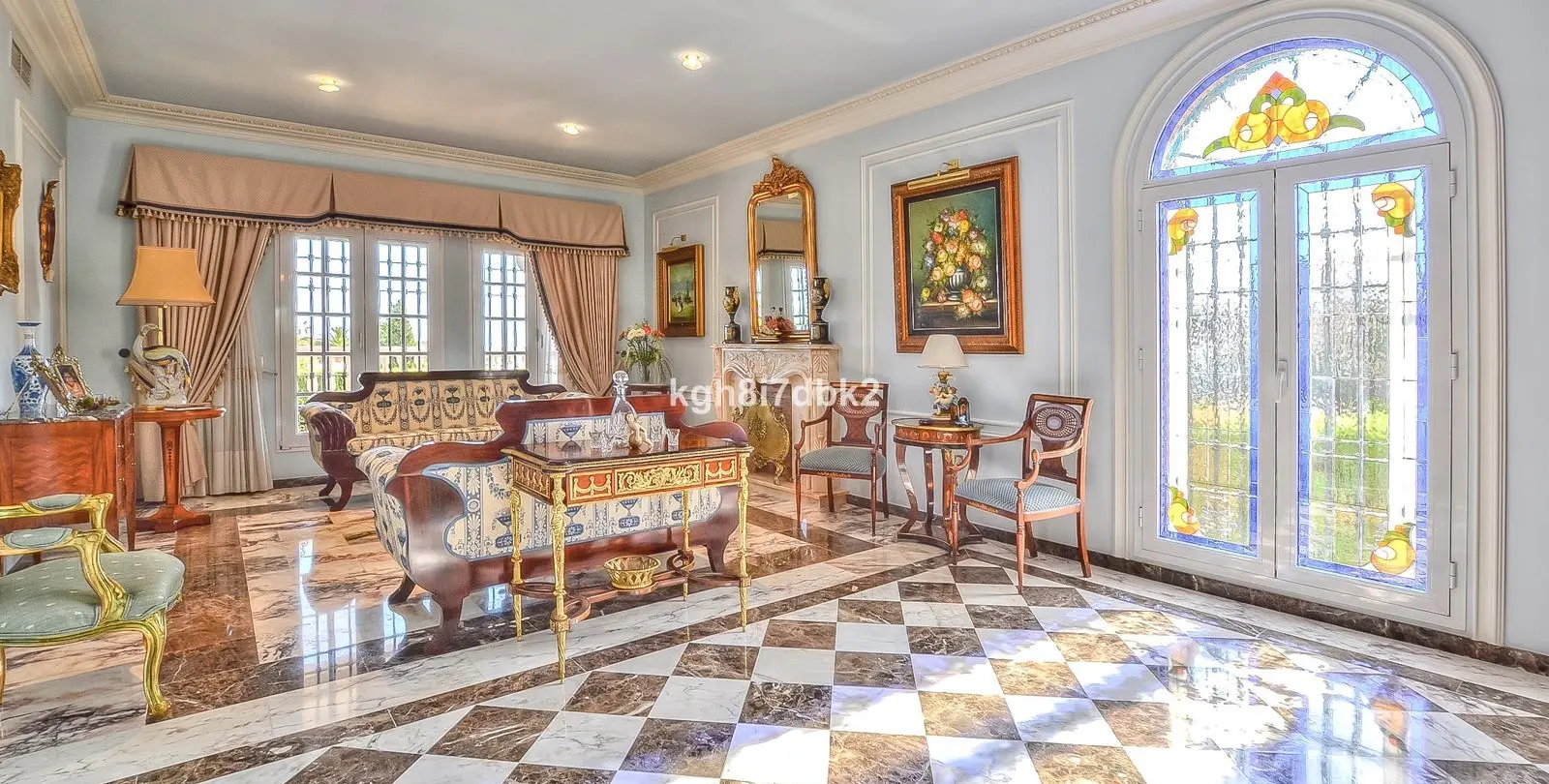 Sale of detached villa in Benalmadena 10
