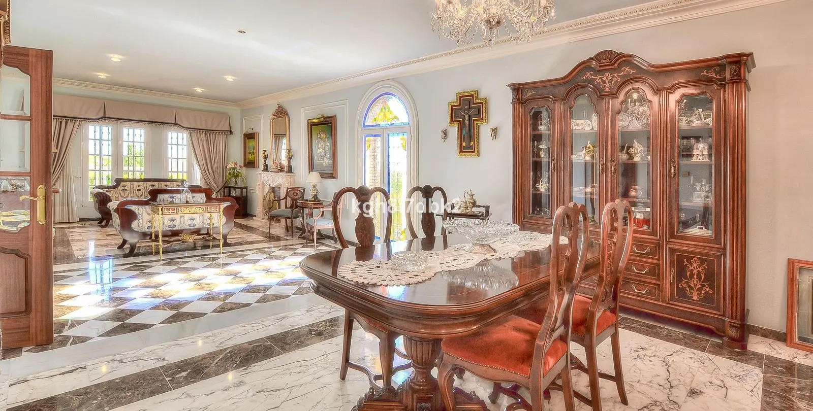 Sale of detached villa in Benalmadena 11