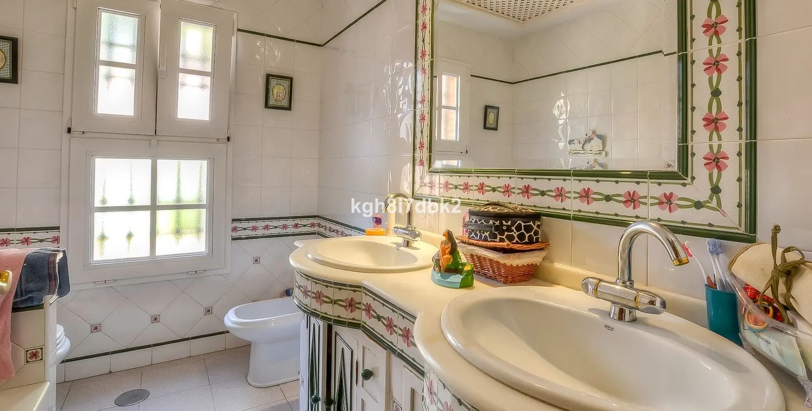 Sale of detached villa in Benalmadena 32