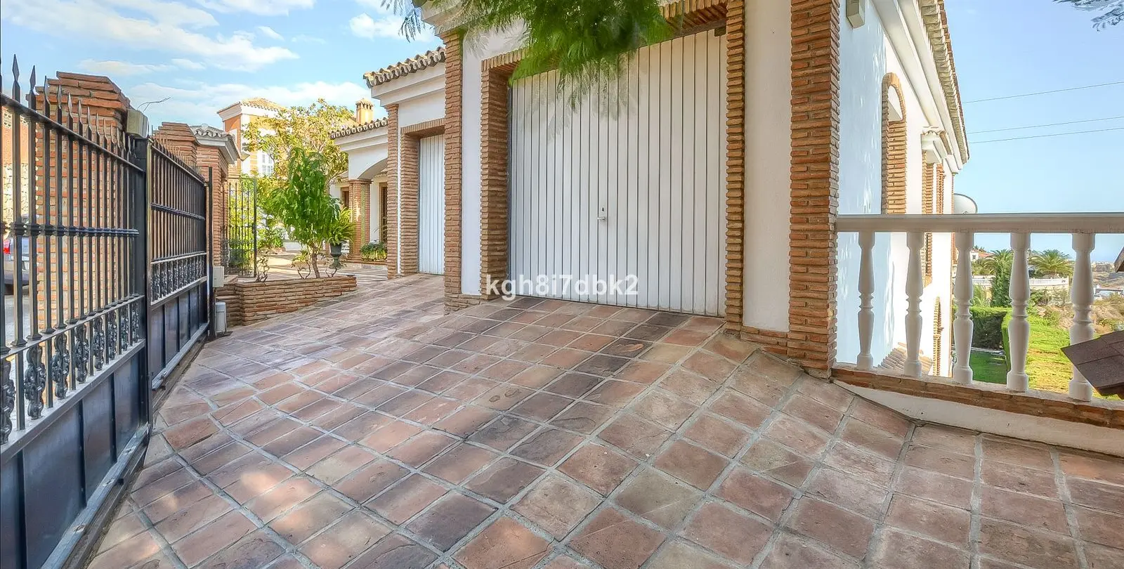 Sale of detached villa in Benalmadena 39