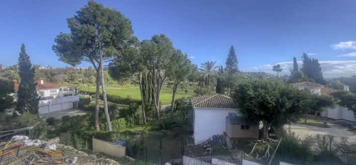 Продажа  отдельно стоящей виллы в El Paraiso 3