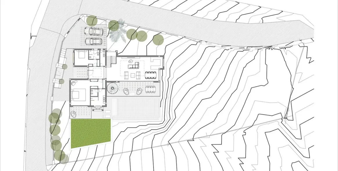 Sale of detached villa in El Paraiso 5