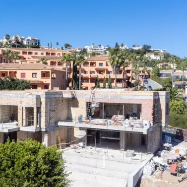 Sale of detached villa in El Paraiso