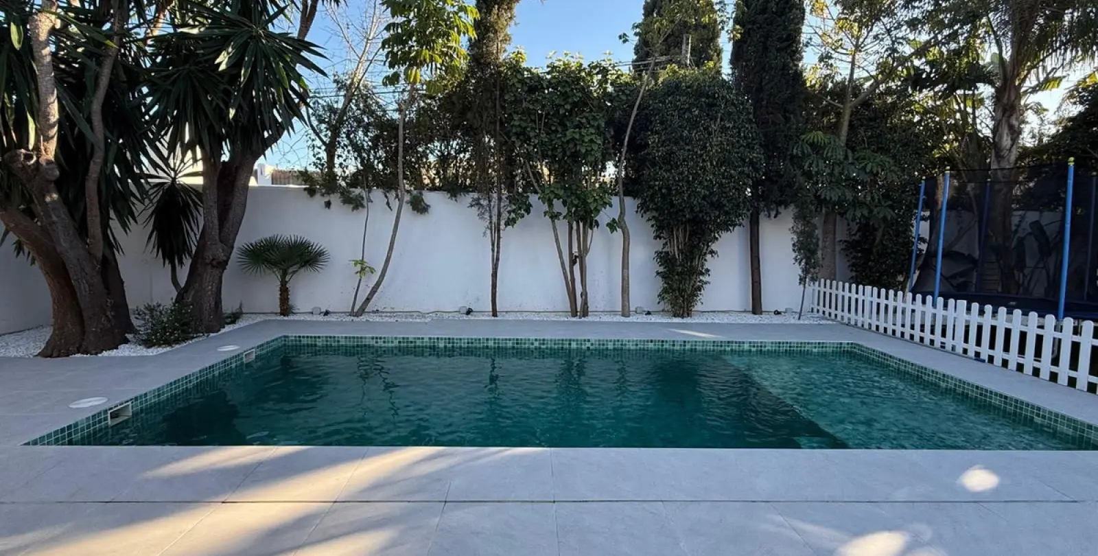 Short-term rent of detached villa in El Paraiso 12