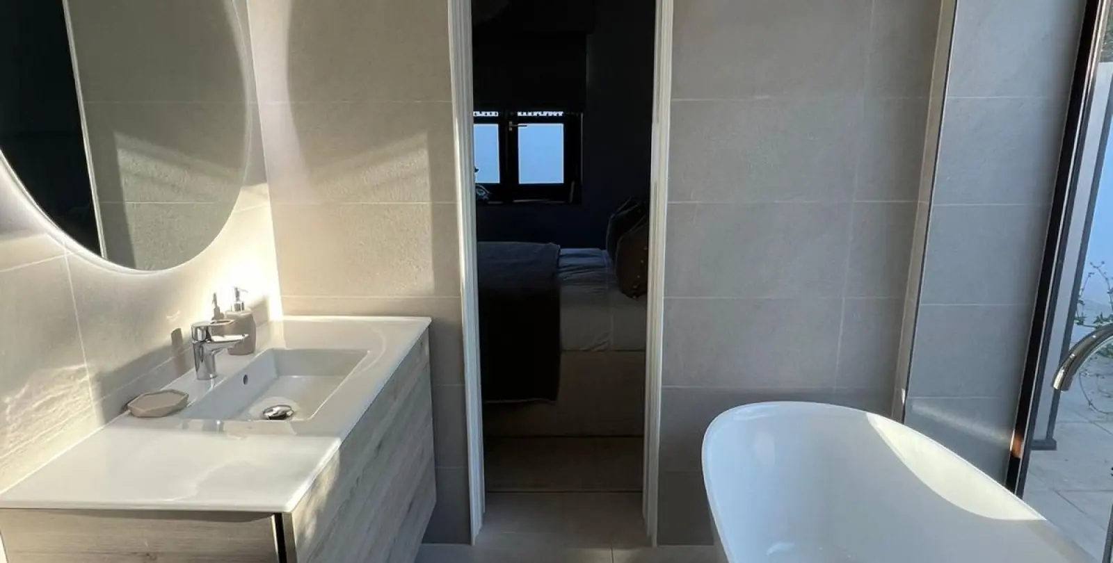 Short-term rent of detached villa in El Paraiso 26