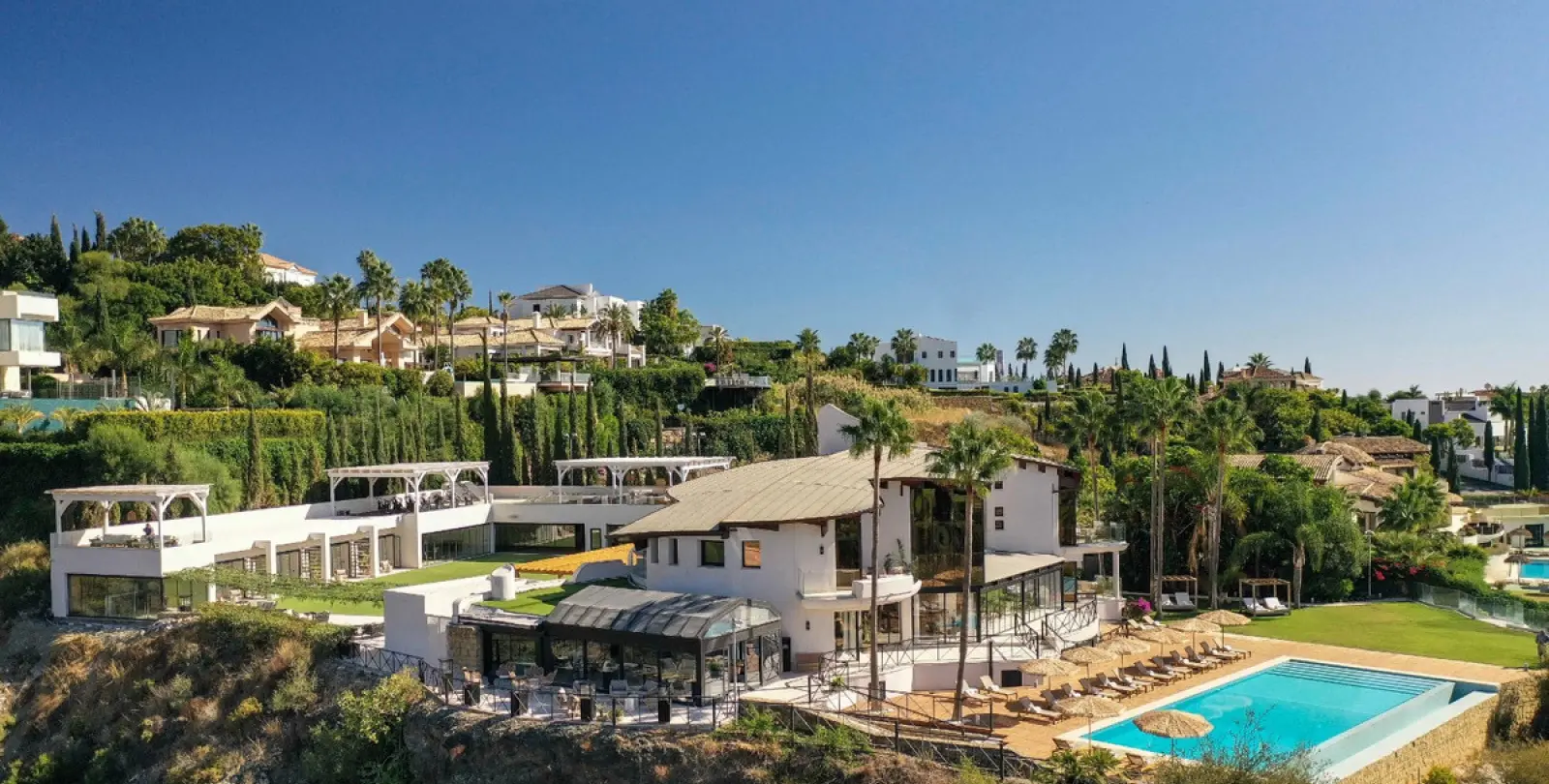 Short-term rent of detached villa in Benahavís 2