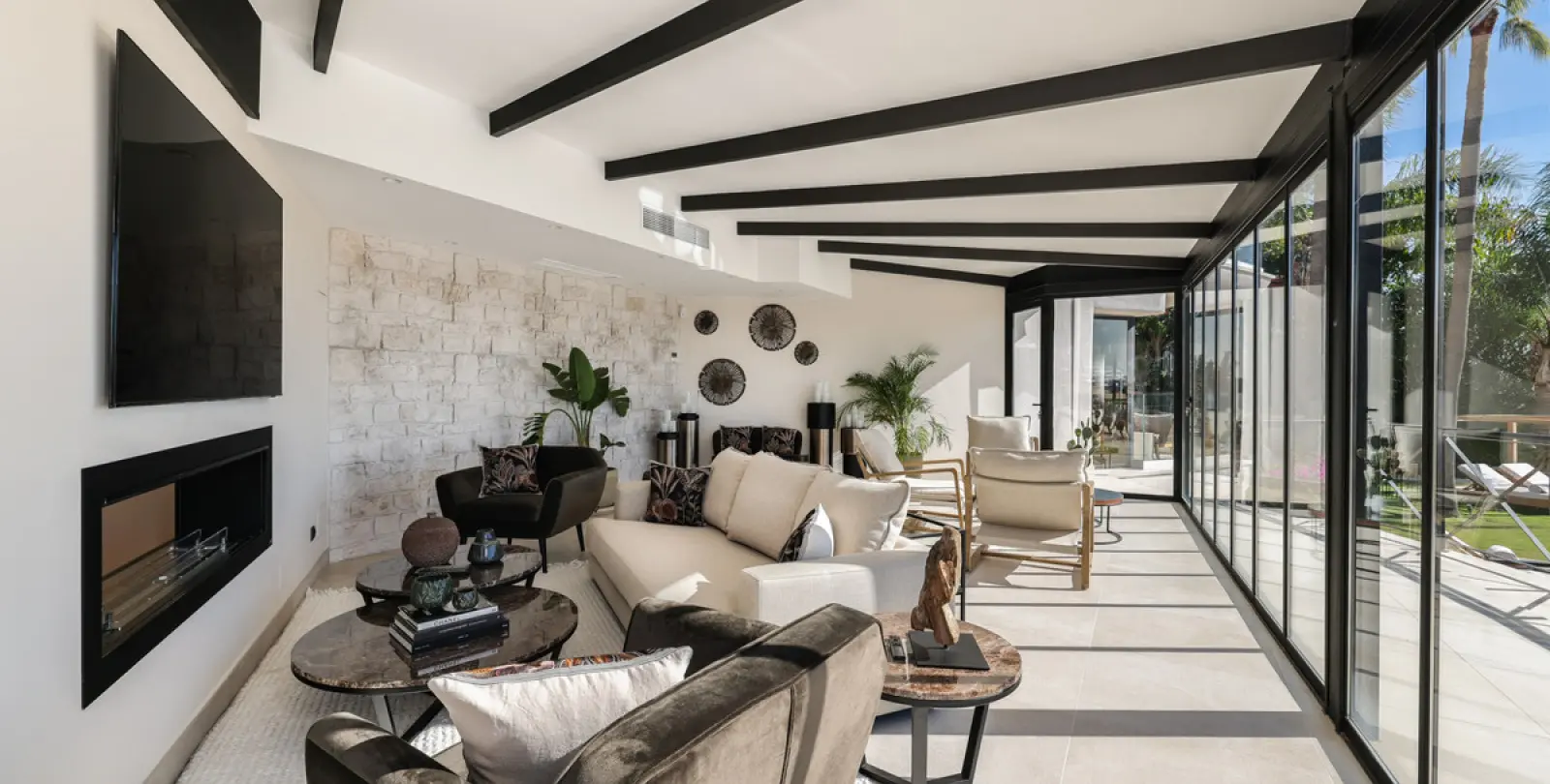 Short-term rent of detached villa in Benahavís 6