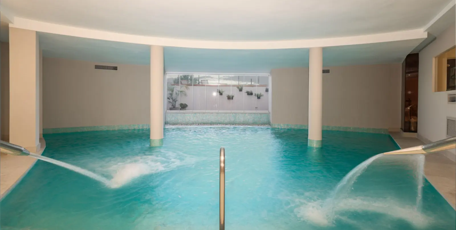Short-term rent of detached villa in Benahavís 10