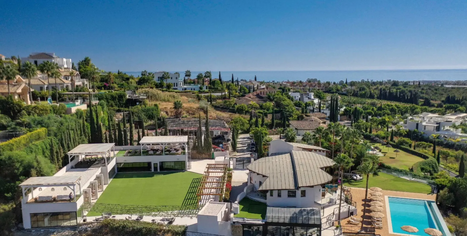 Short-term rent of detached villa in Benahavís 41