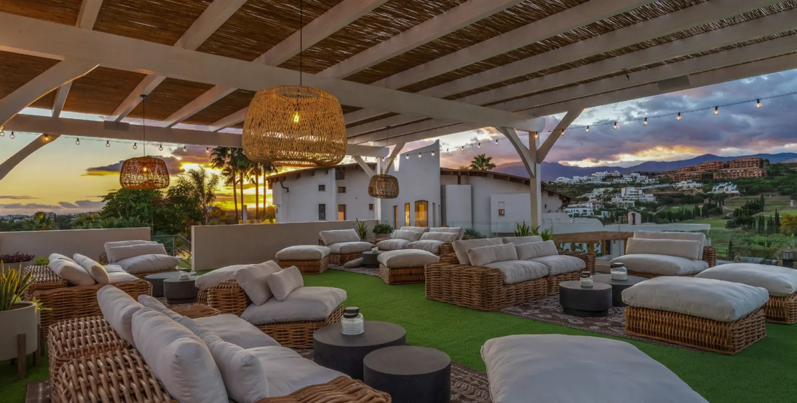 Short-term rent of detached villa in Benahavís 47