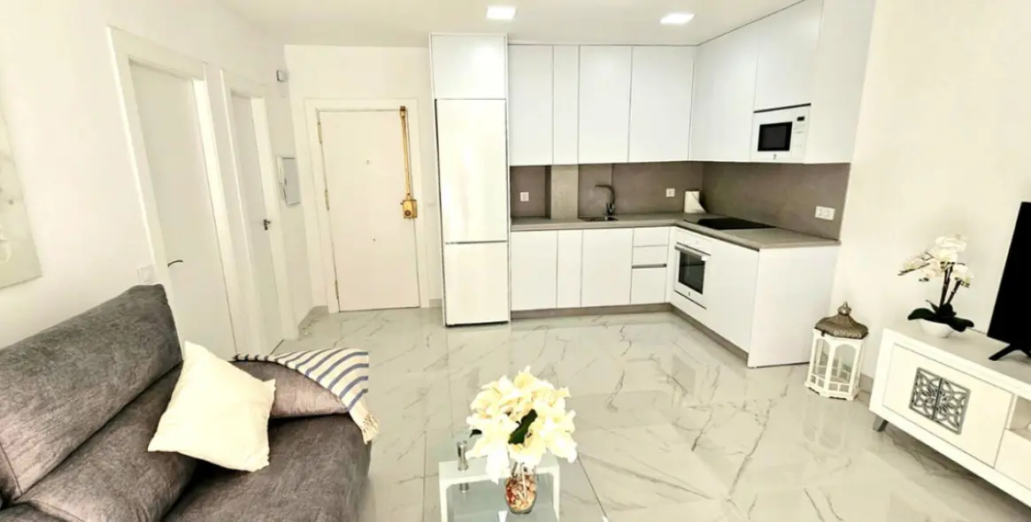 Venta de apartamento en planta media en Torreblanca 3