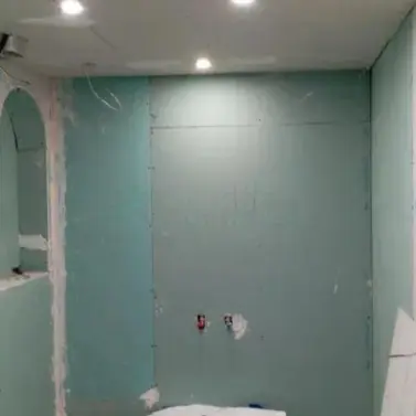 Venta de apartamento en planta media en Puerto Banús