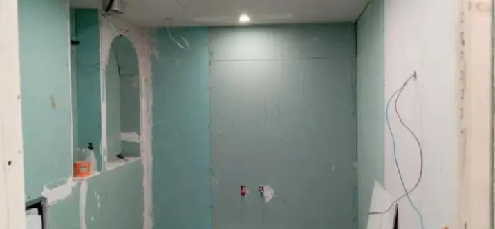 Venta de apartamento en planta media en Puerto Banús 2