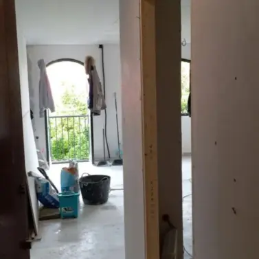 Venta de apartamento en planta media en Puerto Banús