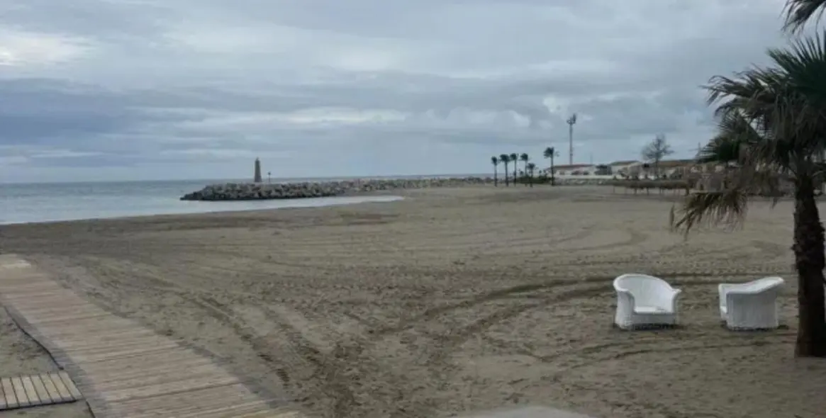 Venta de apartamento en planta media en Puerto Banús 8