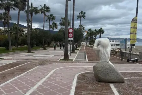 Image 9 thumb