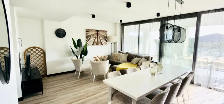 Venta de apartamento en planta media en Mijas Costa 4