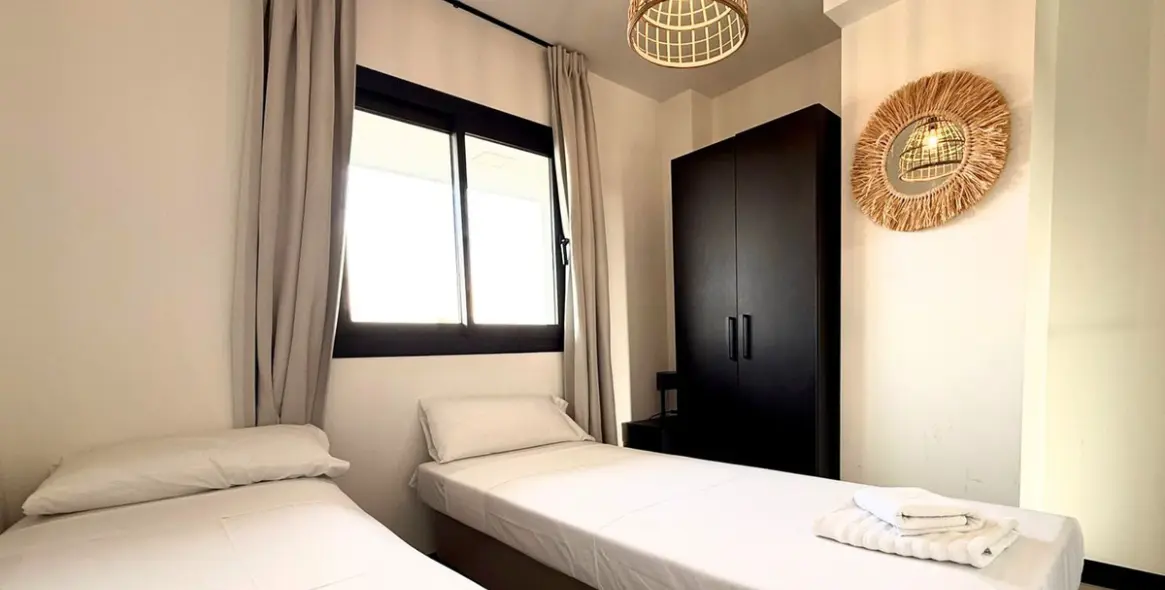 Venta de apartamento en planta media en Mijas Costa 17