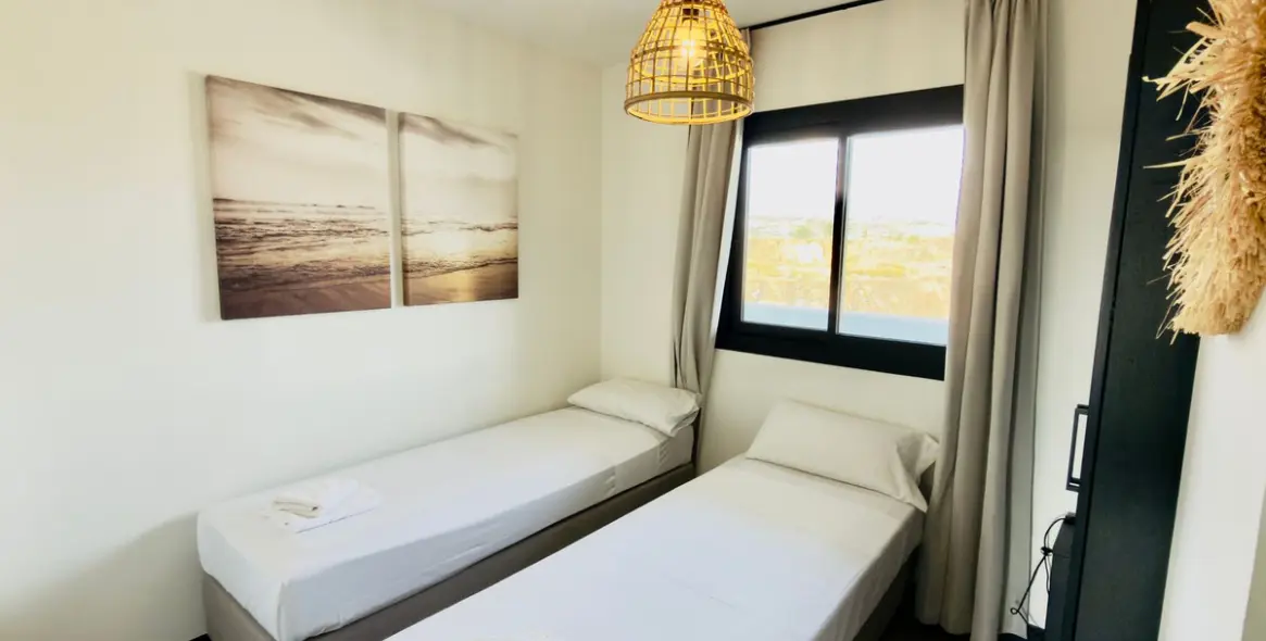 Venta de apartamento en planta media en Mijas Costa 18