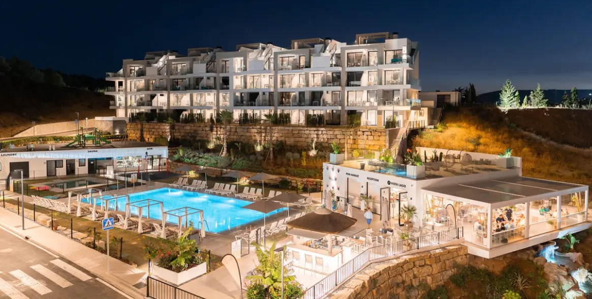 Sale of middle floor apartment in Mijas Costa 27