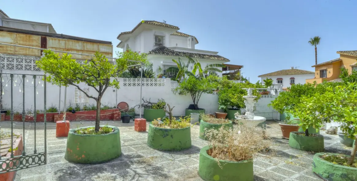 Venta de casa pareada en Marbella 1