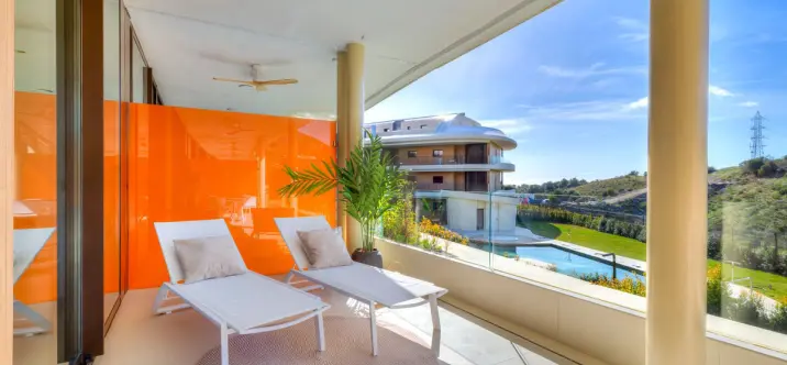 Venta de apartamento en planta media en Fuengirola 1