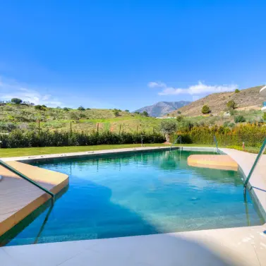 Venta de apartamento en planta media en Fuengirola